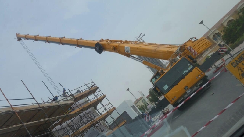 Lifting Steel Beam At Jumeirah Village Safest Lift Handling Loading Lifting Equipment Rental Llc