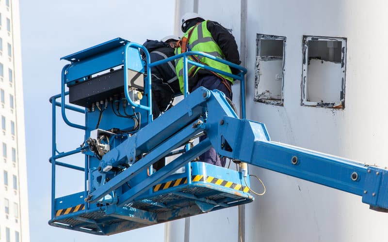 Guidelines for the Safe Operation of Manlifts