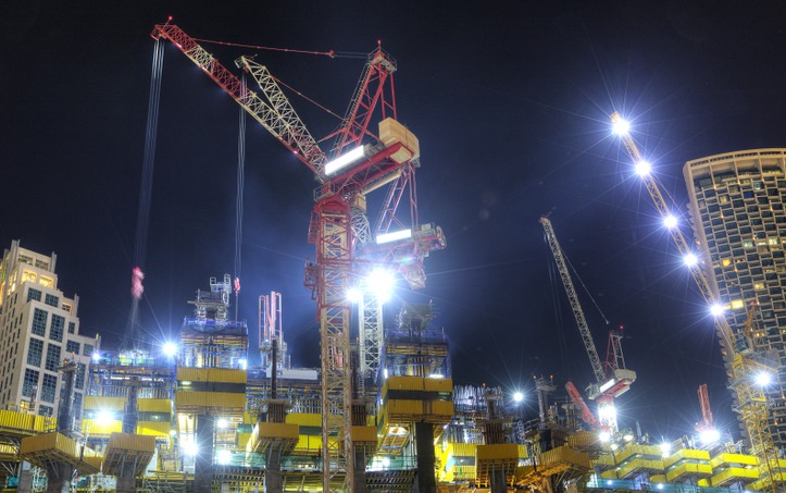 Rent crane in Dubai