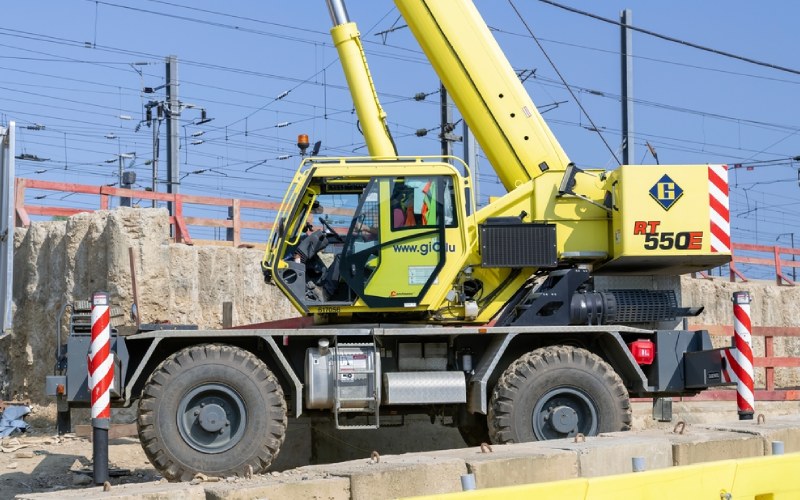 crane rental Dubai